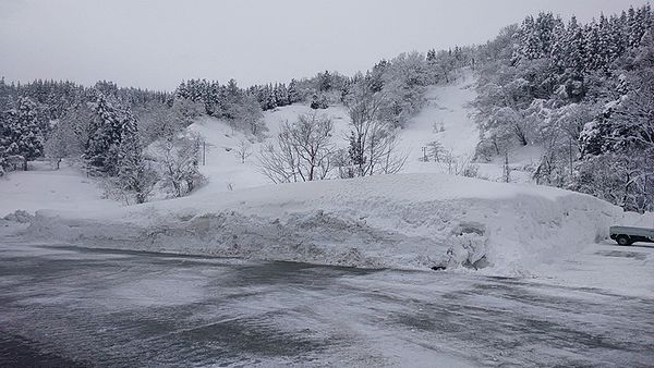 雪むろ跡